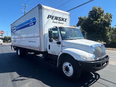 International MV607 Box Truck - 220HP, 6 Speed Automatic, Roll up Door