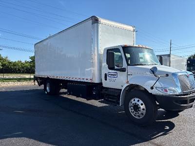 International MV607 Box Truck - 220HP, 6 Speed Automatic, Roll up Door