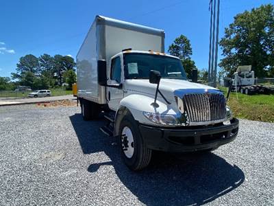 International MV607 Box Truck - 260HP, 6 Speed Automatic, Roll up Door