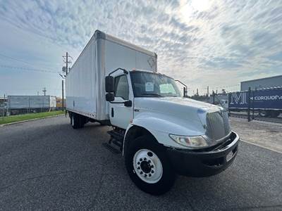 International MV607 Box Truck - 220HP, 7 Speed Automatic, Roll up Door