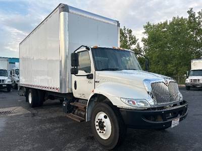 International MV607 Box Truck - 220HP, 6 Speed Automatic, Roll up Door