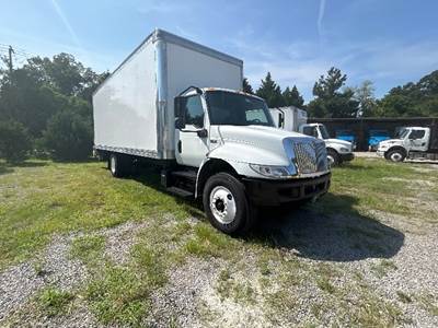 International MV607 Box Truck - 220HP, 6 Speed Automatic, Roll up Door
