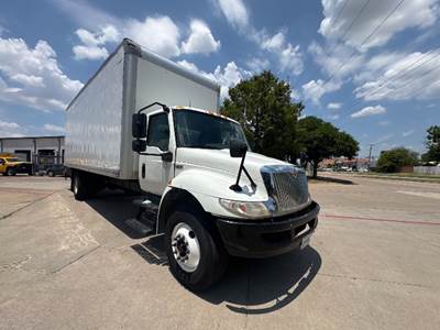 International MV607 Box Truck - 220HP, 6 Speed Automatic, Roll up Door