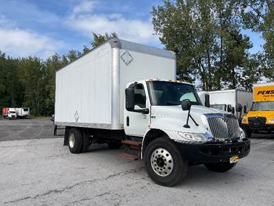 International MV607 Box Truck - 220HP, 6 Speed Automatic, Roll up Door