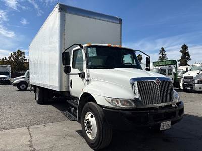 International MV607 Box Truck - 220HP, 6 Speed Automatic
