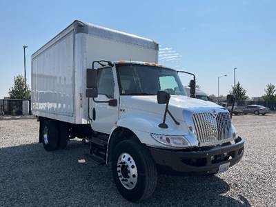 International MV607 Box Truck - 220HP, 6 Speed Automatic, Roll up Door