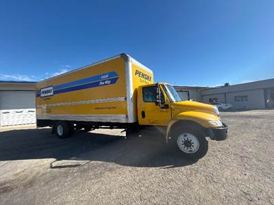 International MV607 Box Truck - 220HP, 6 Speed Automatic, Roll up Door