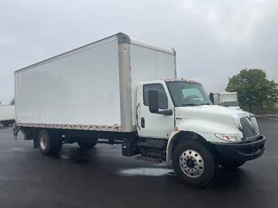 International MV607 Box Truck - 220HP, 6 Speed Automatic, Roll up Door