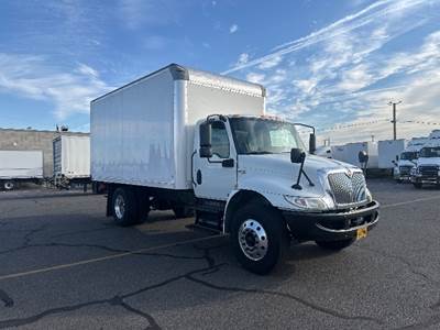 International MV607 Box Truck - 220HP, 6 Speed Automatic, Roll up Door