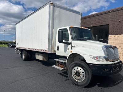 International MV607 Box Truck - 240HP, 6 Speed Automatic, Swing Door
