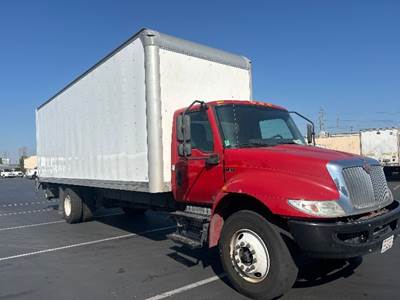 International MV607 Box Truck - 220HP, 6 Speed Automatic, Roll up Door