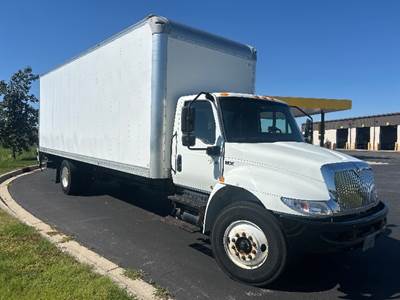 International MV607 Box Truck - 240HP, 6 Speed Automatic, Roll up Door