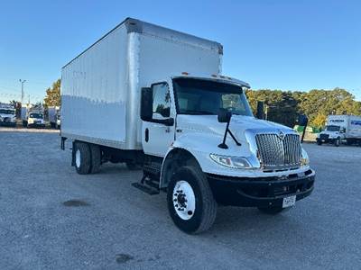 International MV607 Box Truck - 220HP, 6 Speed Automatic, Roll up Door