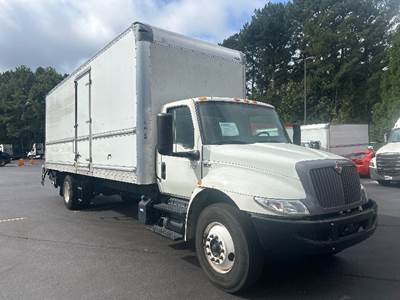 International MV607 Box Truck - 220HP, 6 Speed Automatic, Roll up Door