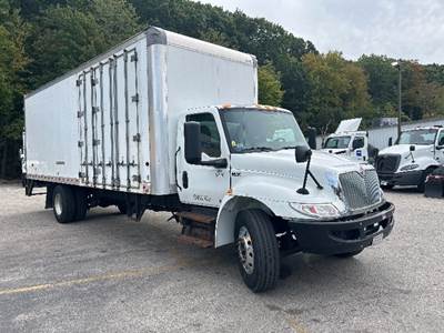 International MV607 Box Truck - 220HP, 6 Speed Automatic, Swing Door