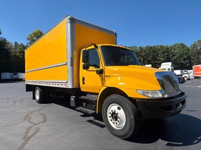 International MV607 Box Truck - 220HP, 6 Speed Automatic, Roll up Door