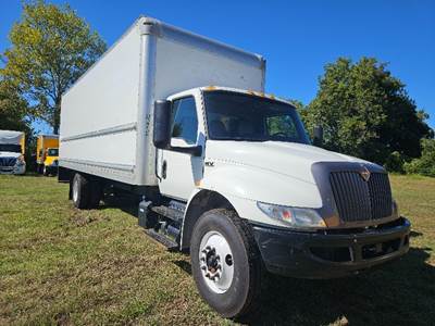 International MV607 Box Truck - 220HP, 6 Speed Automatic, Roll up Door