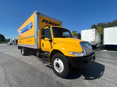 International MV607 Box Truck - 220HP, 7 Speed Automatic, Roll up Door