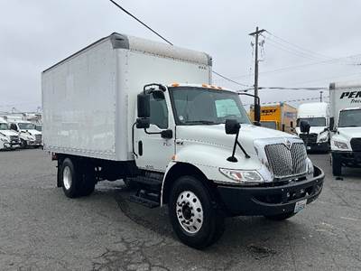 International MV607 Box Truck - 220HP, 6 Speed Automatic, Roll up Door