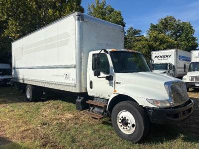 International MV607 Box Truck - 220HP, 6 Speed Automatic, Roll up Door