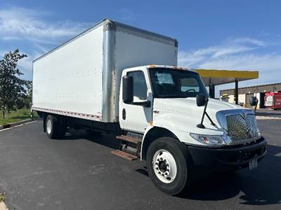 International MV607 Box Truck - 220HP, 6 Speed Automatic, Roll up Door
