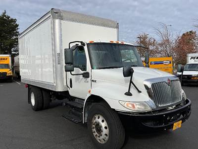 International MV607 Box Truck - 220HP, 6 Speed Automatic, Roll up Door