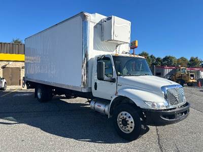 International MV607 Box Truck - 260HP, 6 Speed Automatic, Roll up Door