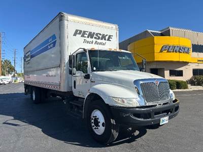 International MV607 26 ft Box Truck - 220HP, 7 Speed Automatic, Roll up Door