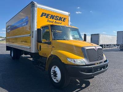 International MV607 Box Truck - 220HP, 6 Speed Automatic, Roll up Door