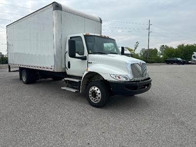 International MV607LP Box Truck - 220HP, 6 Speed Automatic, Roll up Door