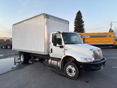 International MV607LP Box Truck - 220HP, 6 Speed Automatic, Roll up Door