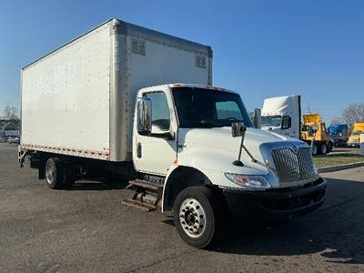 International MV607LP Box Truck - 220HP, 7 Speed Automatic, Roll up Door