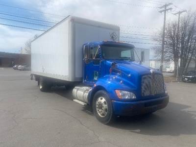 Kenworth T370 Box Truck - 260HP, 6 Speed Automatic, Roll up Door