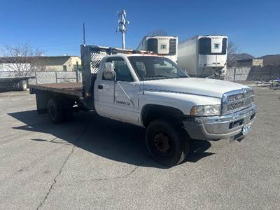 Dodge Ram Flatbed Truck - 6 Speed Automatic