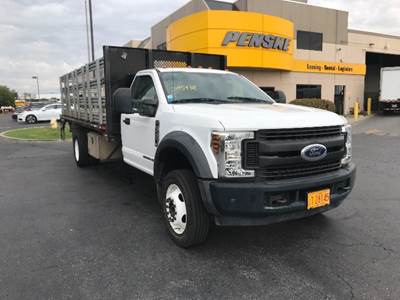 Ford F-450 Flatbed Truck - 288HP, 6 Speed Automatic