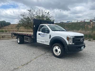 Ford F-450 Flatbed Truck - 288HP, 6 Speed Automatic