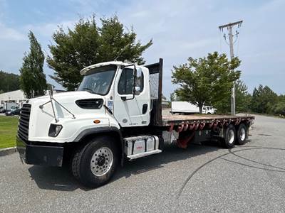Freightliner 114SD Tandem Axle Flatbed Truck - 410HP, 10 Speed Automatic