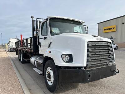 Freightliner 114SD Tandem Axle Flatbed Truck - 450HP, 10 Speed Manual