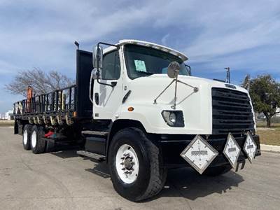 Freightliner 114SD Tandem Axle Flatbed Truck - 505HP, 6 Speed Automatic