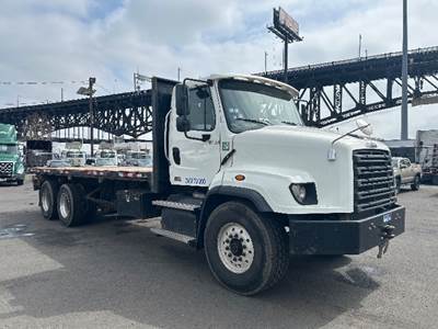 Freightliner 114SD Tandem Axle Flatbed Truck - 410HP, 6 Speed Automatic
