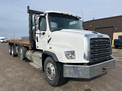 Freightliner 114SD Tandem Axle Flatbed Truck - 435HP, 8 Speed Automatic