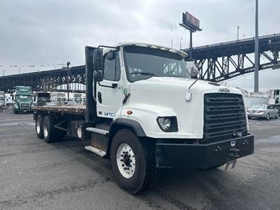 Freightliner 114SD Tandem Axle Flatbed Truck - 410HP, 6 Speed Automatic