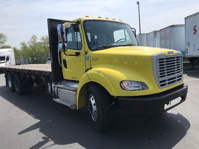 Freightliner M2 112 Tandem Axle 28 ft Flatbed Truck - 410HP, 10 Speed Manual