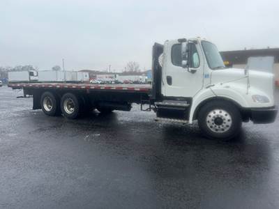 Freightliner M2 112 Tandem Axle 26 ft Flatbed Truck - 350HP, 10 Speed Manual