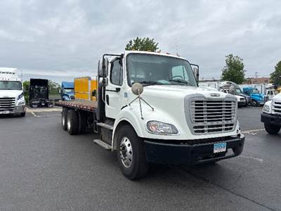 Freightliner M2 112 Tandem Axle 26 ft Flatbed Truck - 350HP, 10 Speed Manual