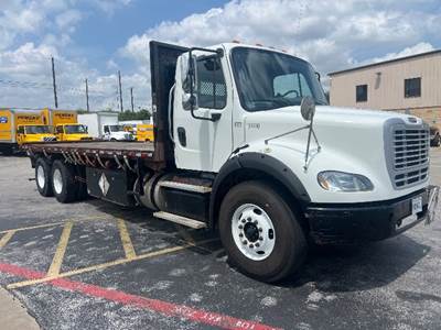 Freightliner M2 112 Tandem Axle 23 ft Flatbed Truck - 350HP, 10 Speed Manual
