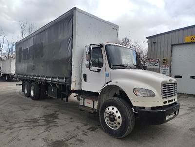 Freightliner M2 Tandem Axle 28 ft Flatbed Truck - 300HP, 10 Speed Manual