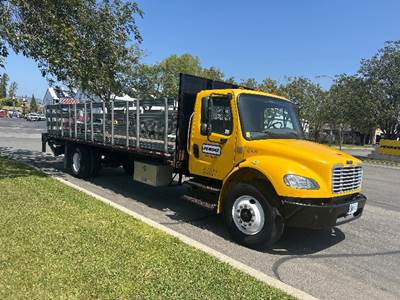 Freightliner M2 26 ft Flatbed Truck - 220HP, 7 Speed Automatic