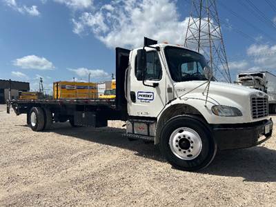 Freightliner M2 27 ft Flatbed Truck - 220HP, 7 Speed Automatic