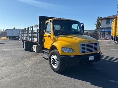 Freightliner M2 26 ft Flatbed Truck - 220HP, 6 Speed Automatic